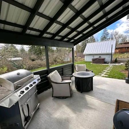 Romantic Cozy Cabin Walk To Lake Hot Tub Bikes Kayaks Grill Onalaska Exterior foto