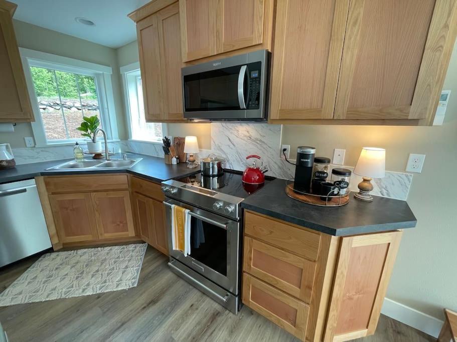 Romantic Cozy Cabin Walk To Lake Hot Tub Bikes Kayaks Grill Onalaska Exterior foto