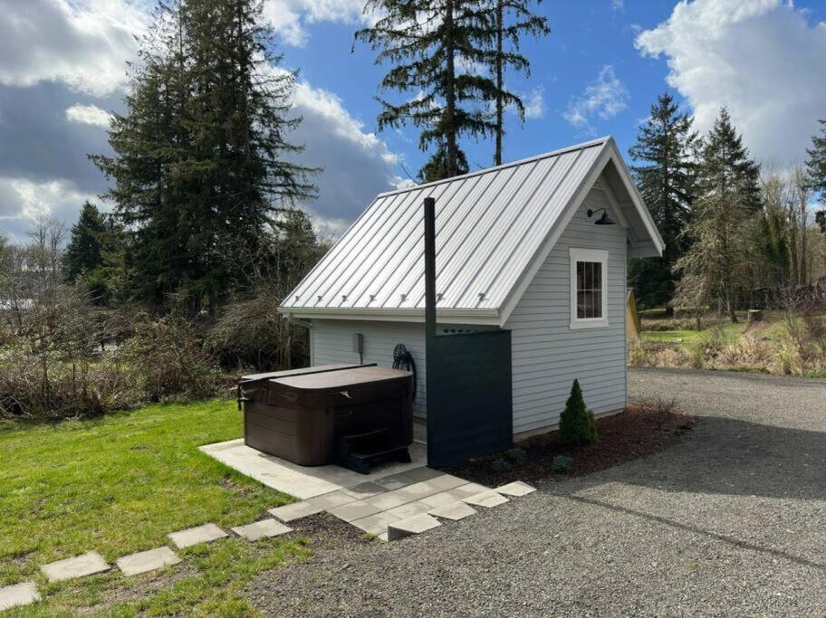 Romantic Cozy Cabin Walk To Lake Hot Tub Bikes Kayaks Grill Onalaska Exterior foto