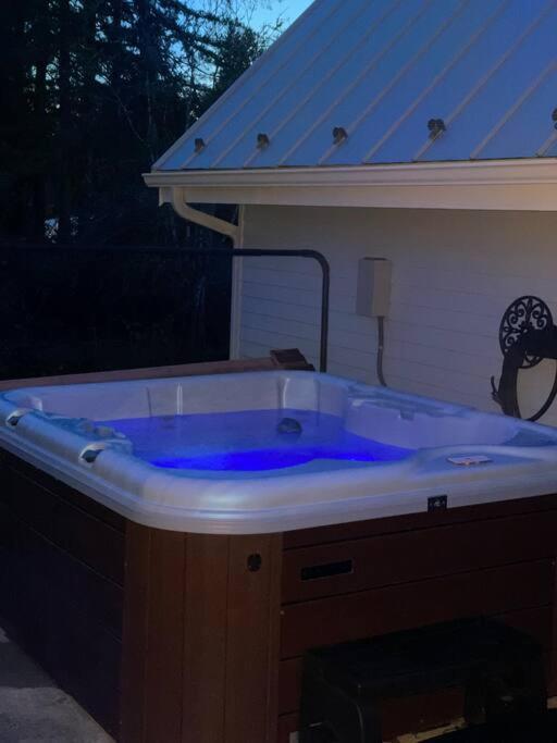Romantic Cozy Cabin Walk To Lake Hot Tub Bikes Kayaks Grill Onalaska Exterior foto
