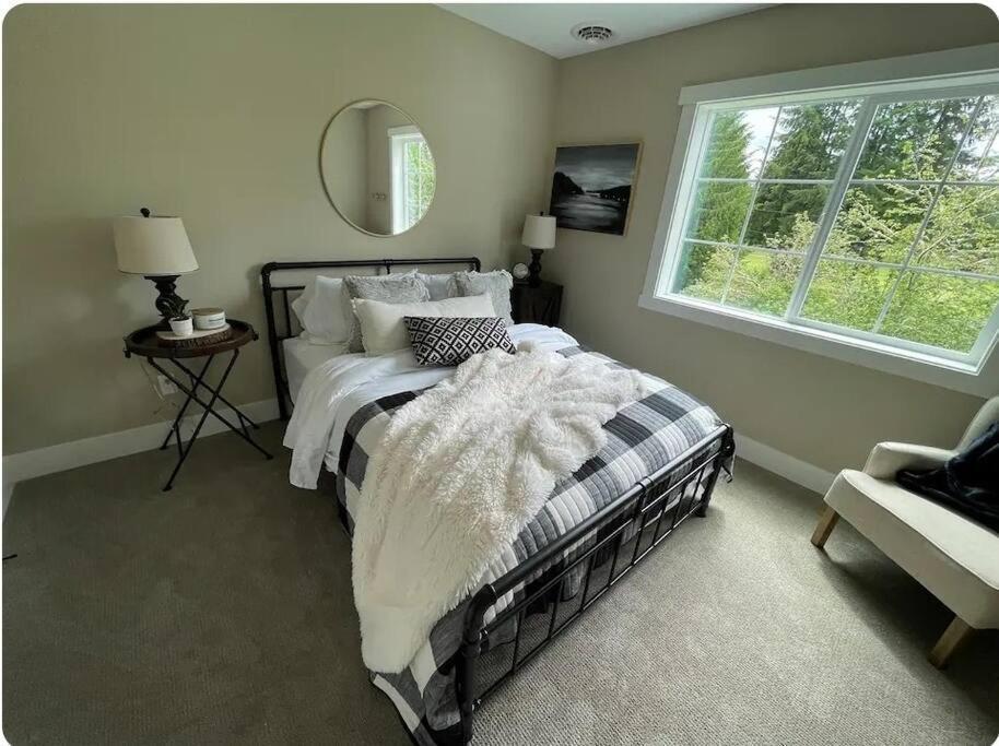 Romantic Cozy Cabin Walk To Lake Hot Tub Bikes Kayaks Grill Onalaska Exterior foto